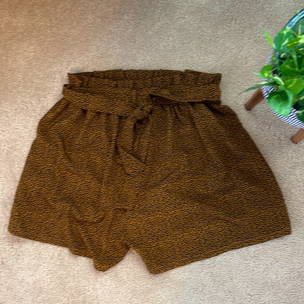 Paper bag waist shorts. Black and gold animal print. Size L, brand Papermoon.